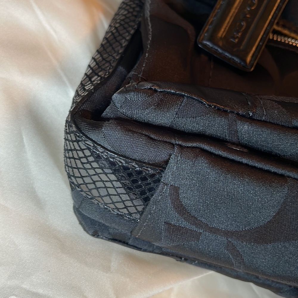 Authentic Coach Handbag - Picture 8 of 12
